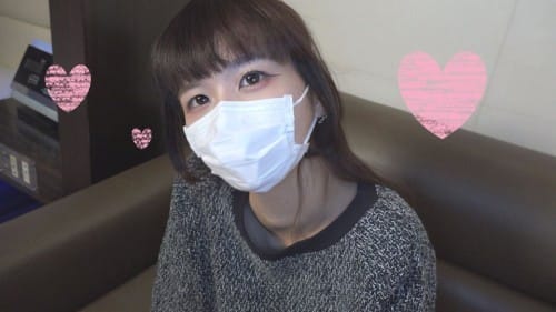 FC2-PPV 1198294 初撮り☆体重42kgのガリガリ貧乳娘エマちゃん18歳☆早熟な敏感マンコから溢れる愛液が卑猥 激細BODYの狭いマンコに生挿入で無許可中出し～