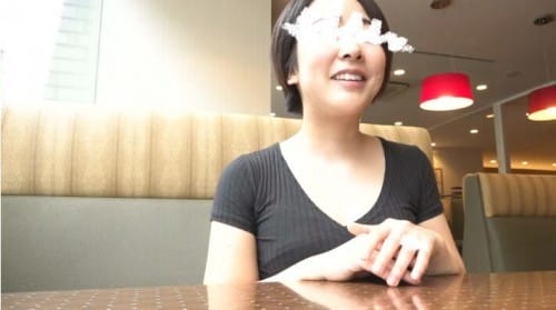 FC2-PPV 1209880 舌っ足らずが愛らしい清楚系人妻が、旦那の為に寝取られビデオレターを作成。ご主人との電話中にイキまくるエロ妻