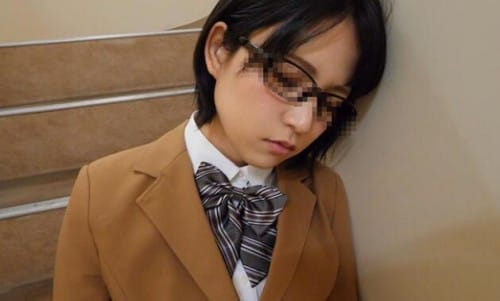 FC2-PPV 1729189 巨乳メガネ女子 品川区 K●１ 国際学科 スリーピングビューティ 強制肉オナホ 中出し