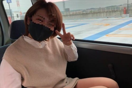 FC2-PPV 1831470 車内でフェラ講習＆練習台になったら、上手すぎて気持ちィくて、しっかり大量口内発射→ごっくん☆23才ギャルの梨沙ちゃん